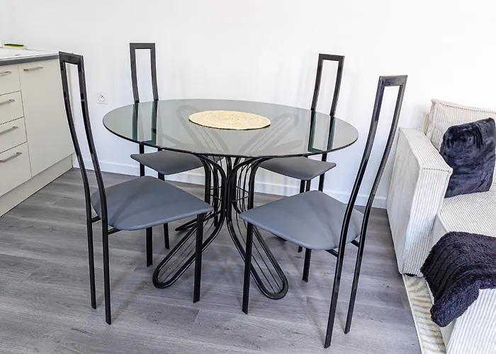 Le Cocon Cormeillais 아파트